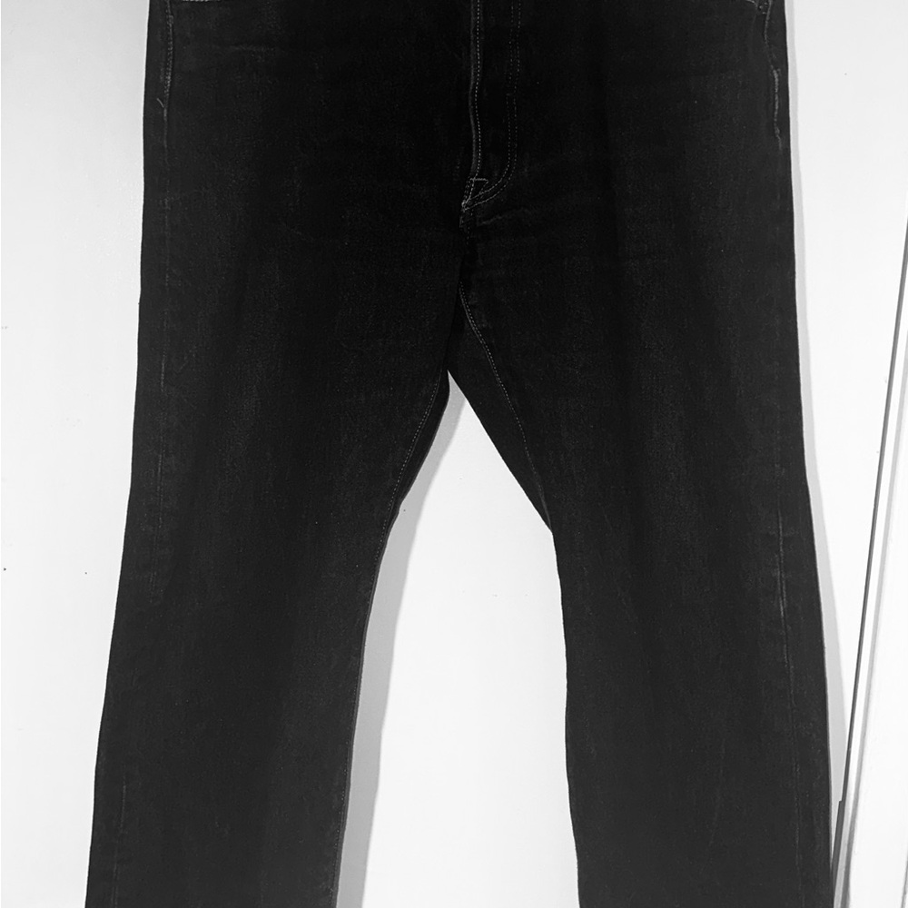 Preowned Men’s Levi 501 Dark Blue 38x30 Jeans